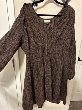 Universal Thread Brown Printed Long Sleeve Dress